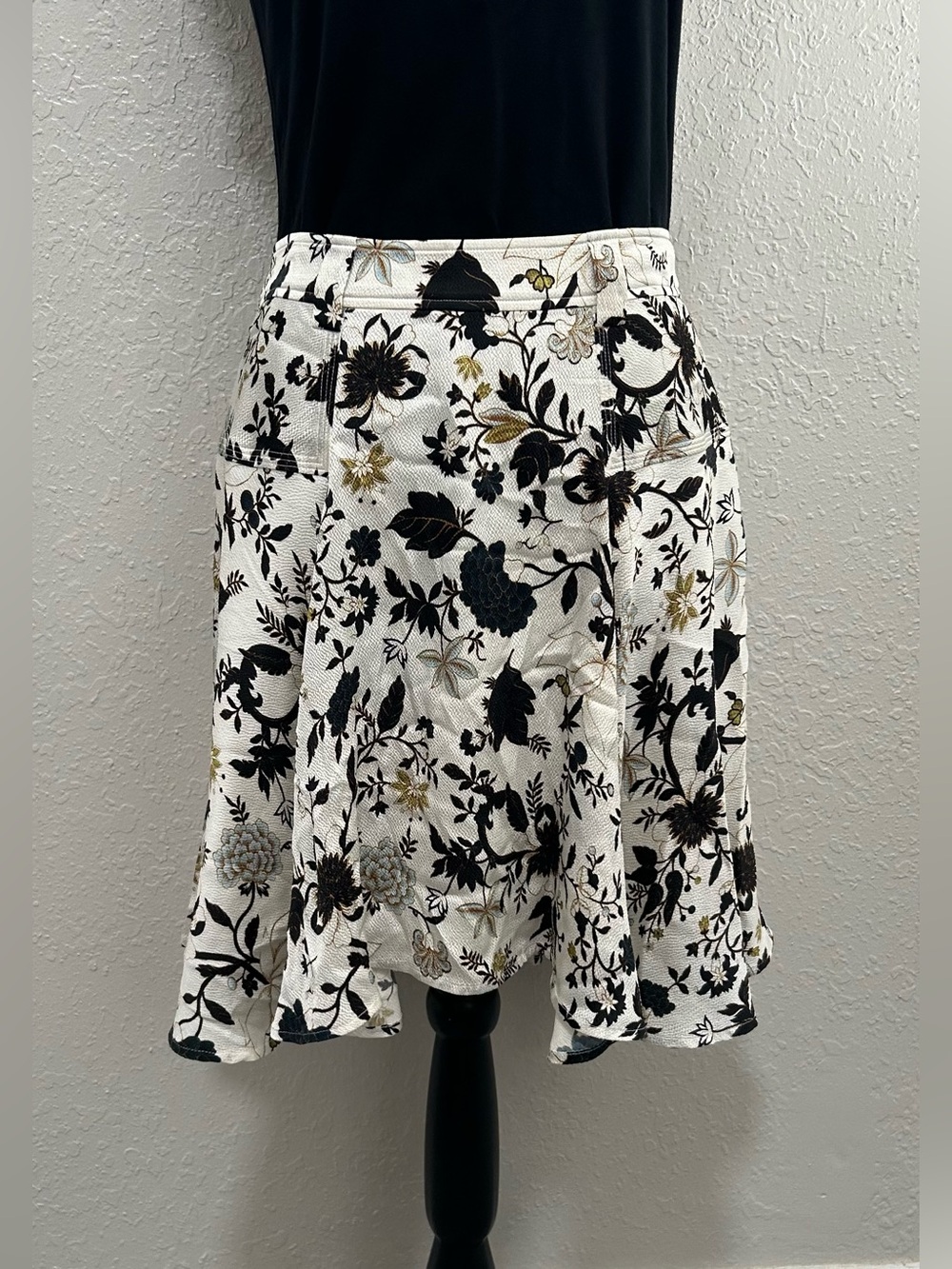 A.L.C. Women's Brien Silk Blend Floral Skirt 
Size 4